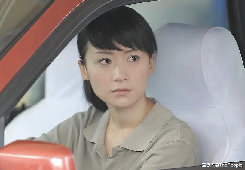 张萌|嘴歪、脸肿、表情僵硬，让实力派女星们陷入“中年危机”，太可惜