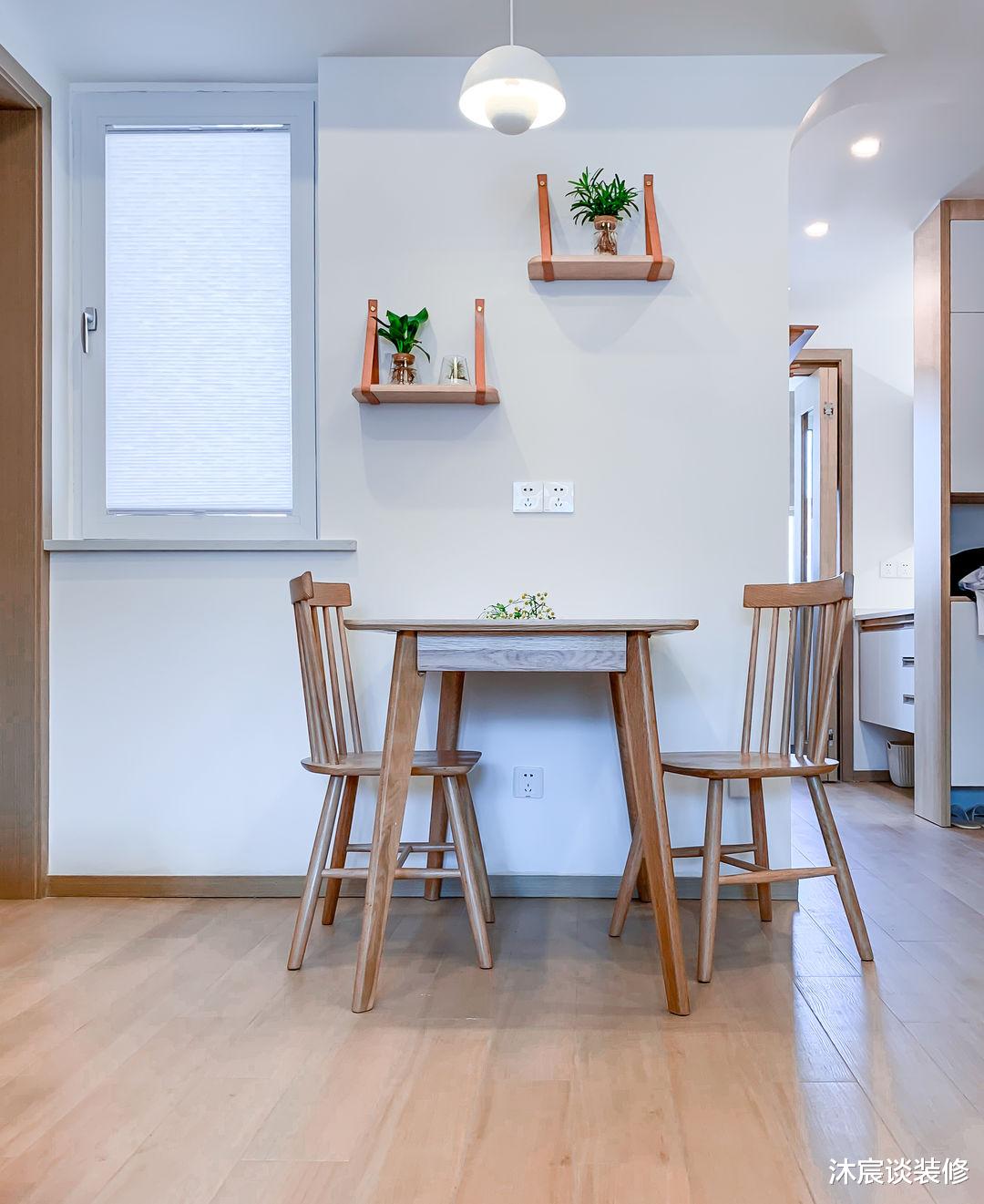 |买下仅48㎡的家,装修与豪华不沾边,但暖暖的氛围让人感觉很幸福