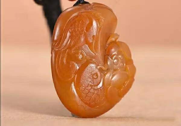 |和田玉的黄沁与黄玉，你会傻傻的分不清么，那到底该如何区分呢？