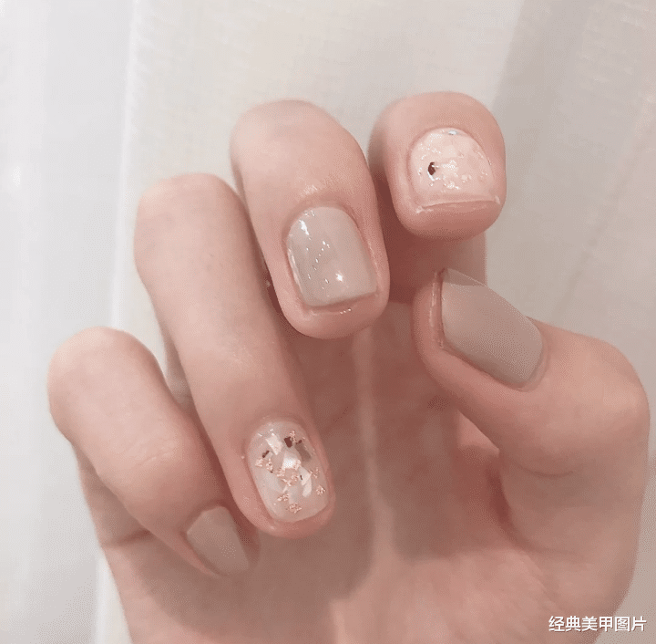 美甲|不挑肤色的温柔风美甲，巨好看！快存图！