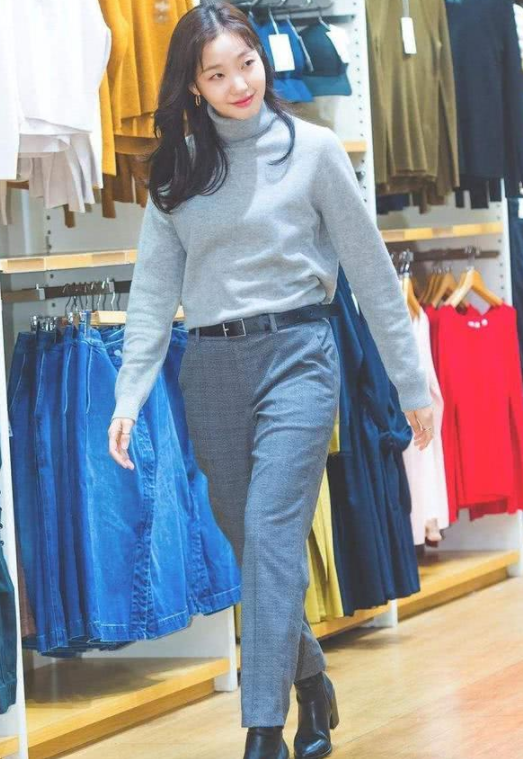 深者入戏啊 百变女孩金高银，穿衣简直太时髦，也能处处帮我们体现个性