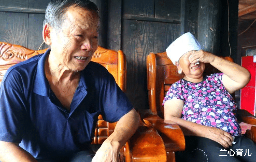 兰心育儿|“我就这一个孩子”，郑州地铁5号线外，老人的话惹人泪崩