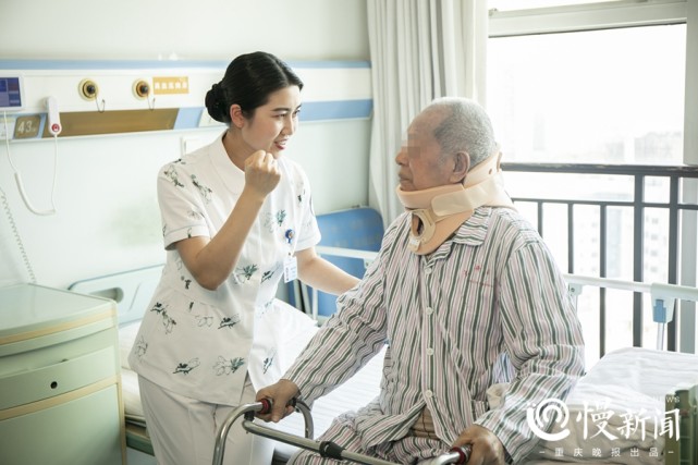 慢新闻 护士节前，她们迎来换装