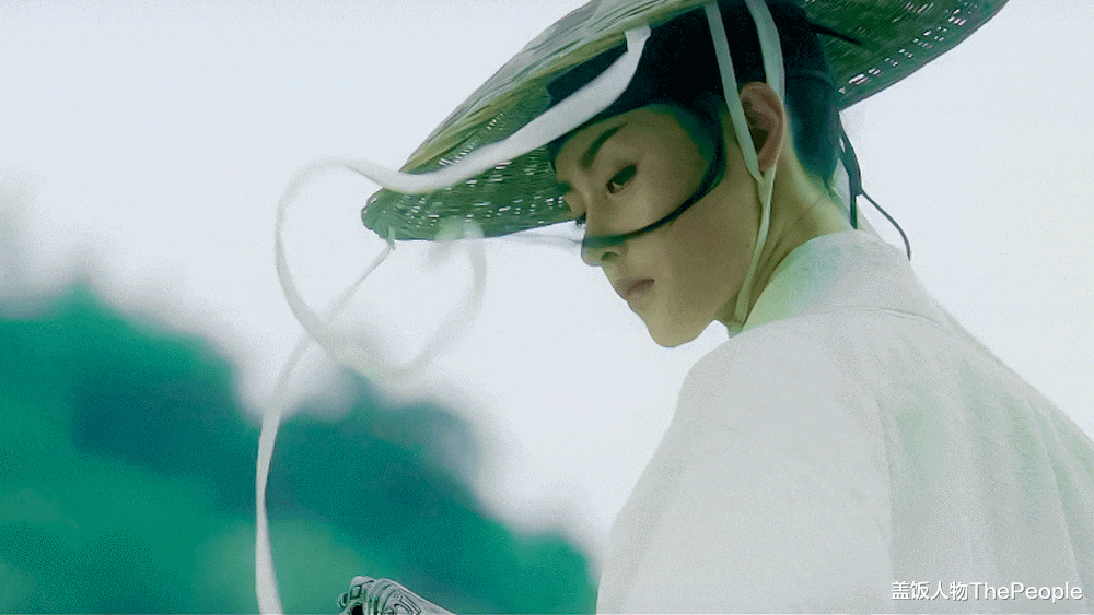 |“龙须刘海”不要随便碰，颜值高的仙气飘飘，颜值低的秒变蟑螂精