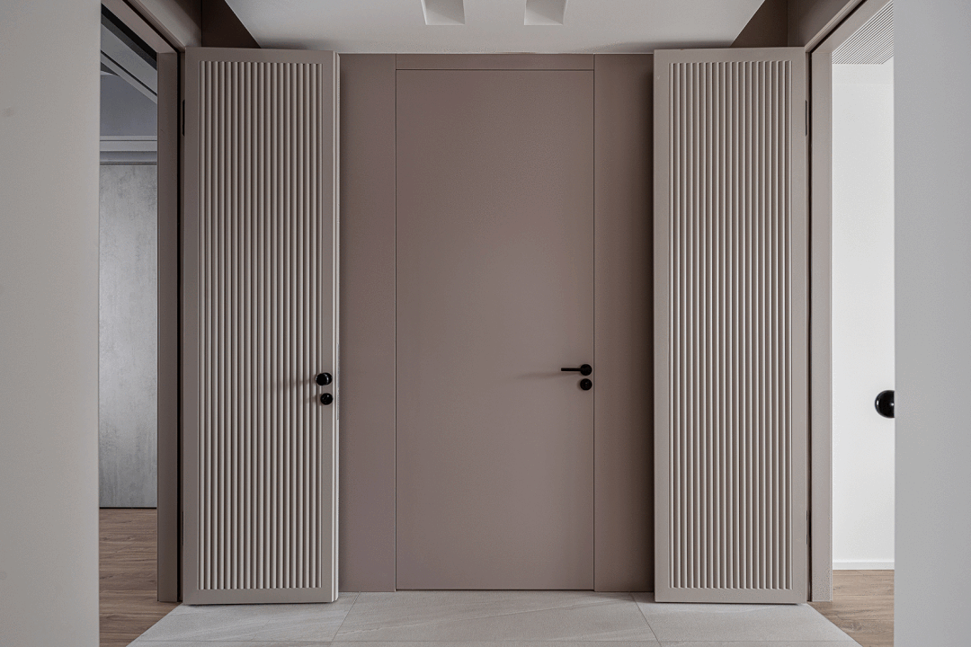 210㎡简约大平层，淡雅温馨、绿植装饰，生活文艺舒适