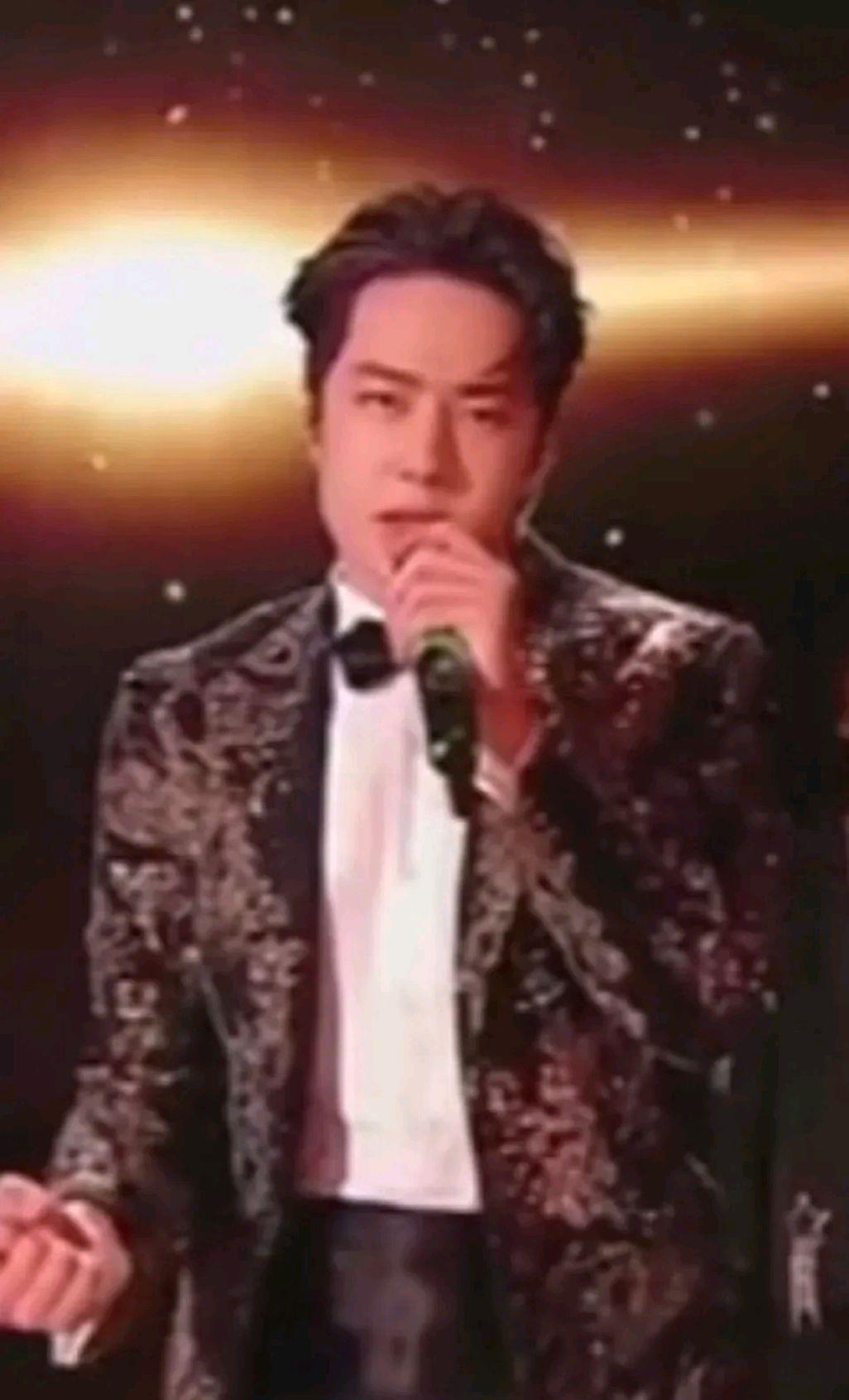 吴永恩|周迅拍剧不忘打广告？王一博长胖了？王子文送吴永恩几万块小提琴