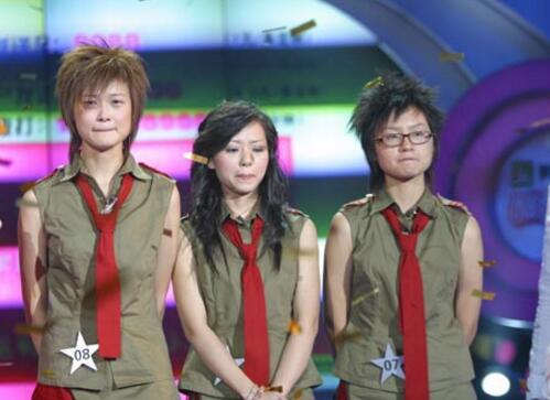 周笔畅|周笔畅整容成功了！大方回应：本来照着杨幂整，结果整完却像杨紫