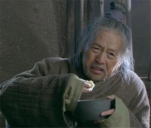 汉高祖|他当上皇帝后，为不让父亲见面跪拜，想出一办法，被后世纷纷效仿