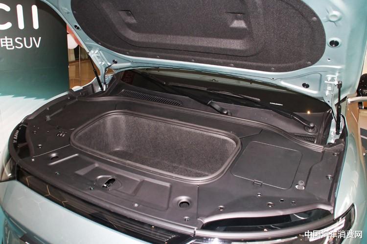 好看智能还新颖  到店体验零跑C11