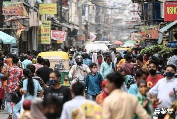 印度|印度解禁第一周！每天新增6万感染者，街头民众却像“开了挂”