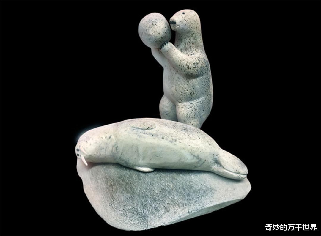 冠状病毒 北极熊会使用“工具”？面对巨大海象，北极熊投掷大石头把它砸晕