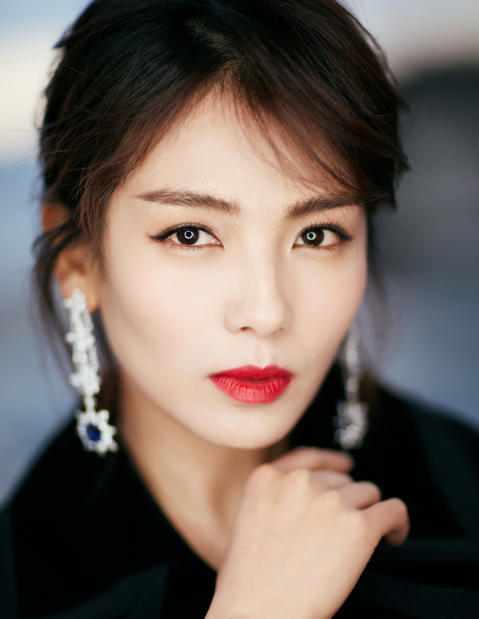 林心如|林心如身边4个“丫鬟”，前3位都大红大紫了，唯独她走下坡路