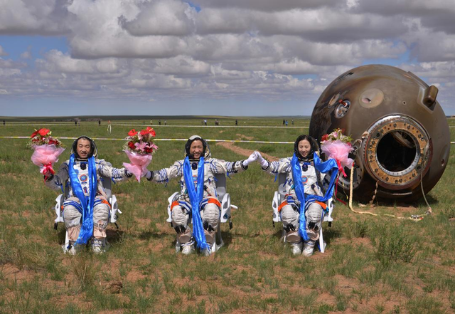 太空 太空是“地狱”？女宇航员返回地球后禁止生育，是真的吗？