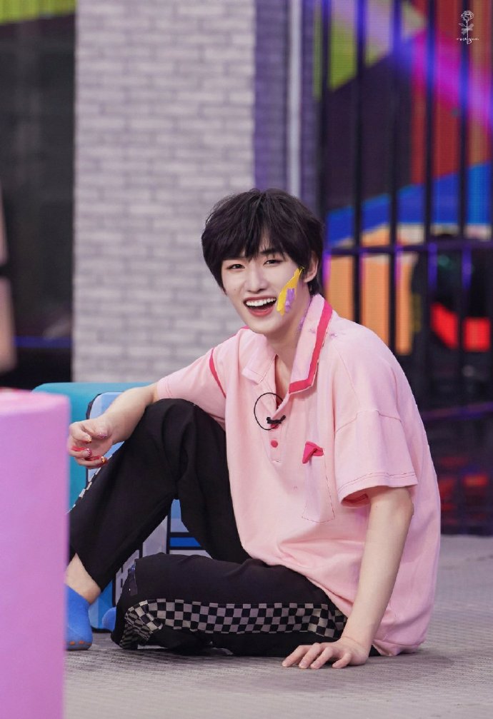 王一博|官方发声明否认王一博被起诉！多次缺席《天天向上》才是最大危机