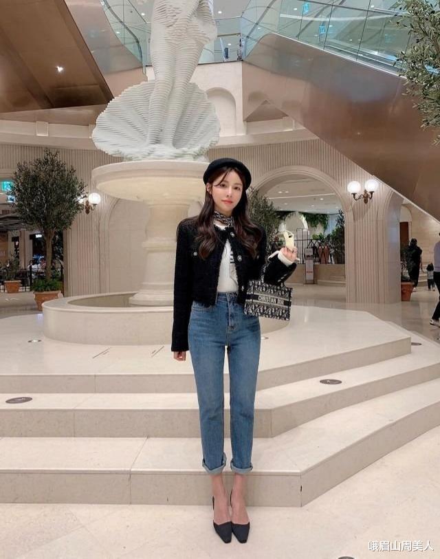 峨眉山周美人 建议四五十岁的女人，尽量不要穿阔腿裤！其实这些下装更时髦