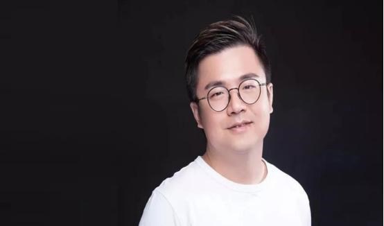 悦姐ya|最牛路边摊主文宾,因穷被前女友所抛弃,如今收入超过300亿