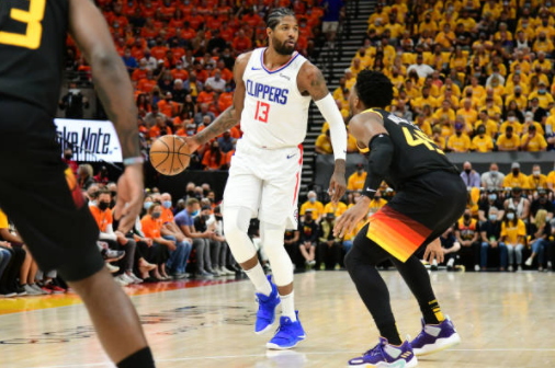 米切爾|45+3+5！米切爾打爆卡椒造逆轉，韋德場邊激動慶祝， 喬治17中4太拉垮