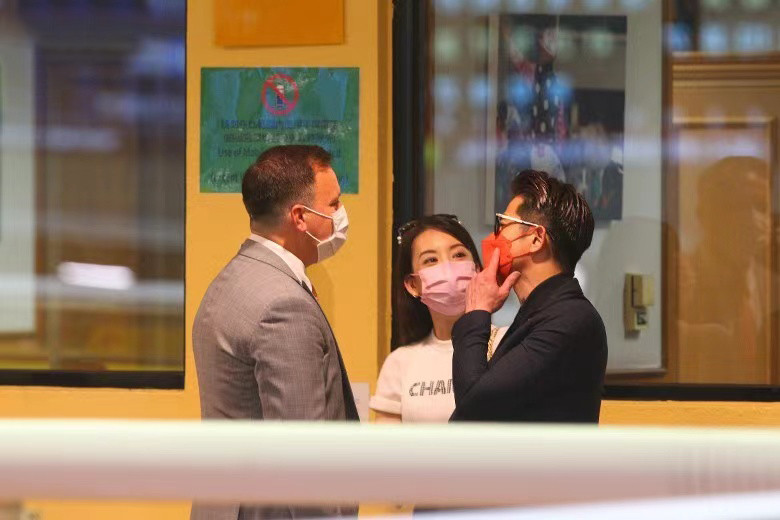 方媛|小娇妻出轨郭富城愤怒离婚？方媛穿紧身衣讨好丈夫，两人亲密秀恩爱破婚变传闻