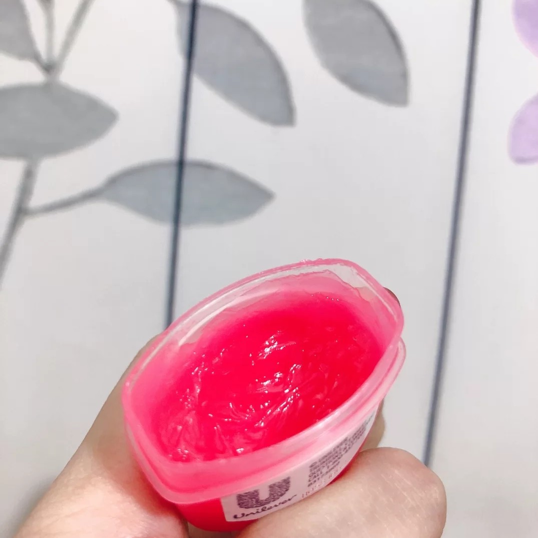 保湿 拒绝猪油嘴！4款超级滋润又保湿的孕妇唇膏，死皮都被消灭