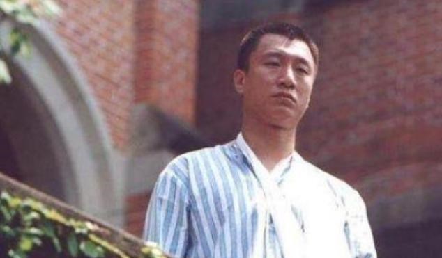 悦姐ya|《扫黑风暴》的夫妻档，孙红雷比王骏迪大15岁，相恋7年才结婚