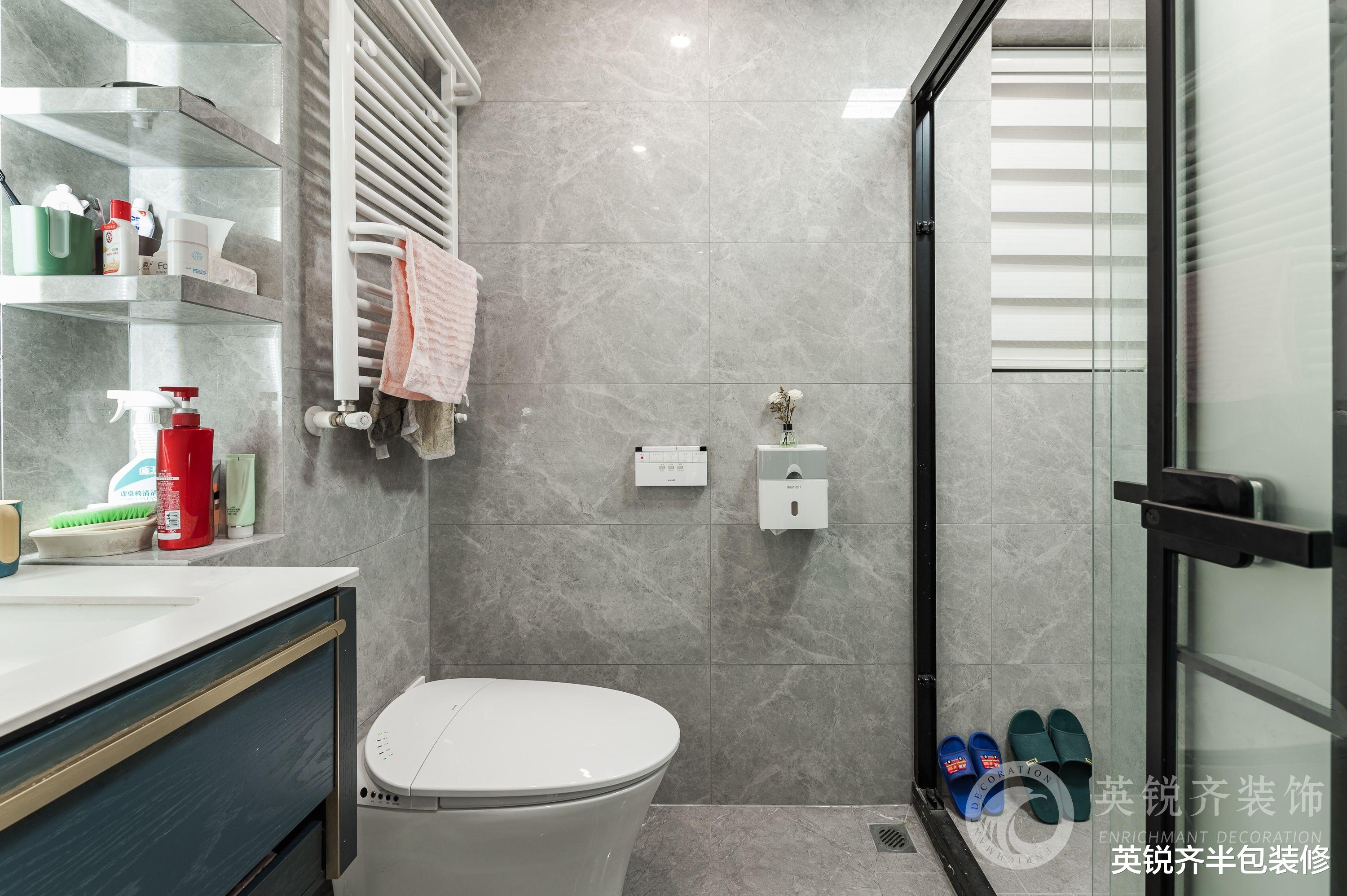 101㎡现代简约四室 | 整洁美观的设计更有利于家庭收纳