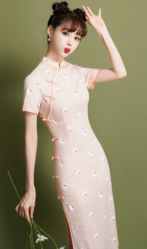 旗袍|红唇白净旗袍美女细腰美腿