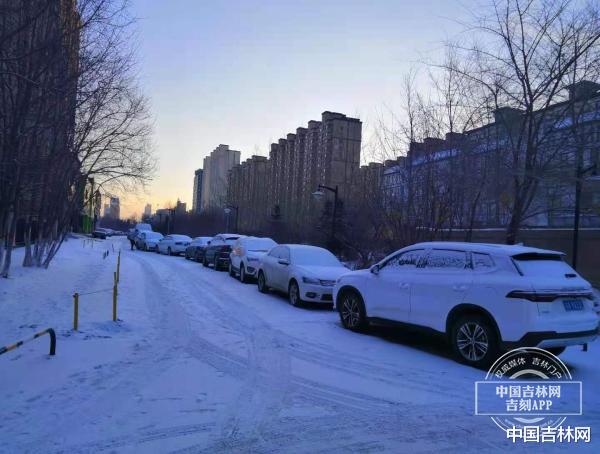 中国吉林网 @长春人 降雪降温都来了 28日出门别忘多穿点