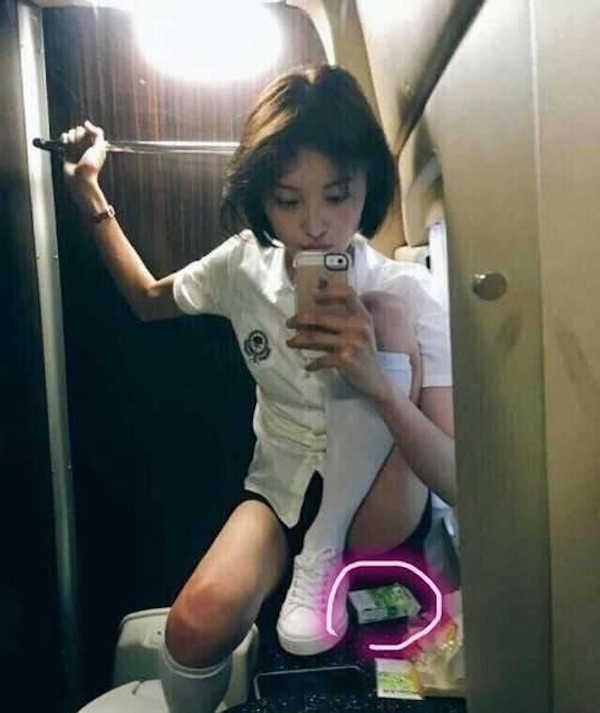 郑爽|郑爽被封口，前经纪人为其发声：她烟都不抽！结果打脸来得真快