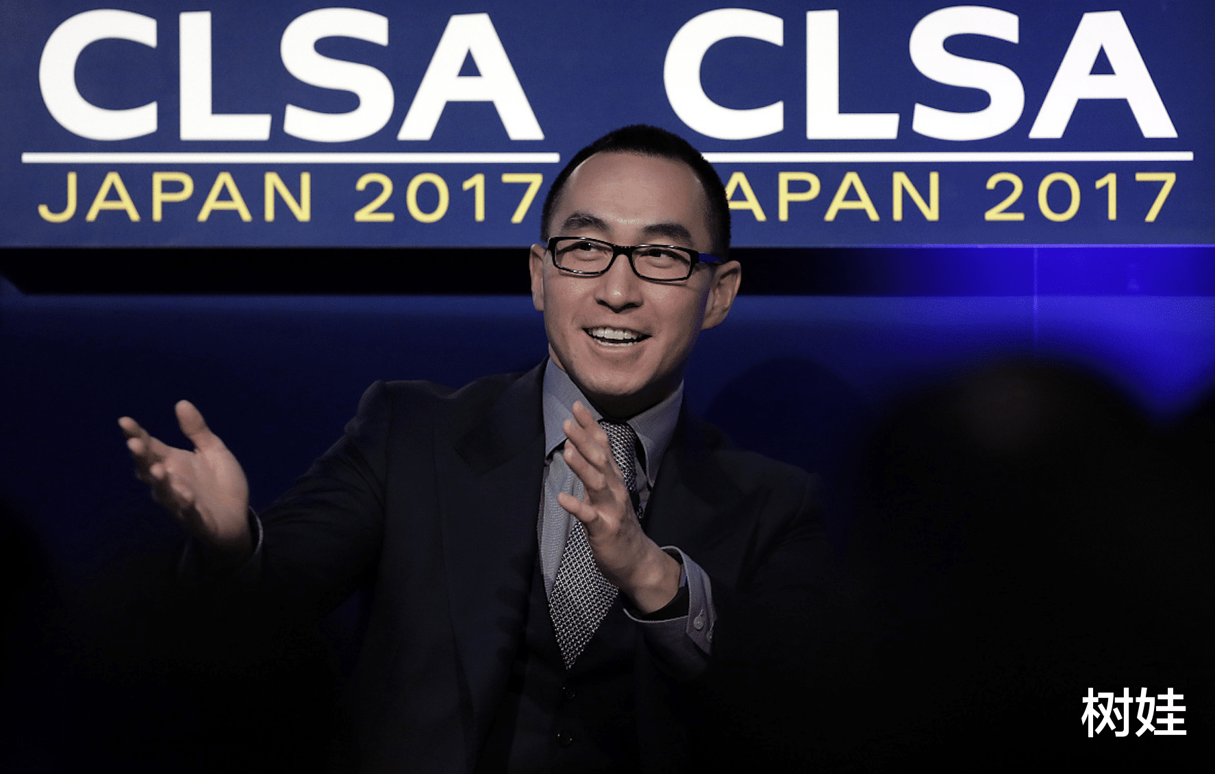 泸州老窖 何鸿燊二房接管澳博压力大，全年亏损30亿，四太置身事外成赢家