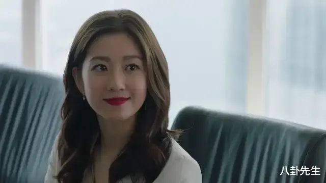 家族荣耀|阵容强大的合拍剧《家族荣耀》，女演员的妆发居然这么土？