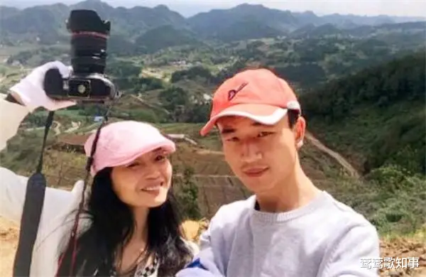 医院 23岁的小伙子恋上了一个46岁的大妈，相识2个月之后，就决定结婚