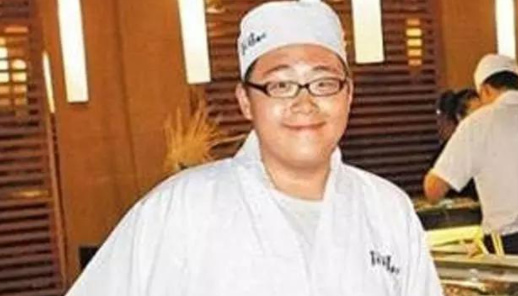 郝劭文|4岁时身价千万，曾拒绝亲梅艳芳的郝劭文，如今直播带货冲上榜一