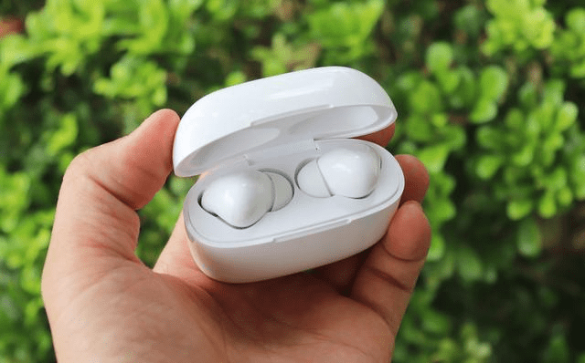 女神范时装达人|几百块钱的蓝牙耳机哪一个好？好用不贵的蓝牙耳机推荐