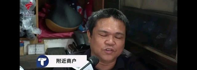 惊险!广州大货车撞限高架翻车,险砸中路人