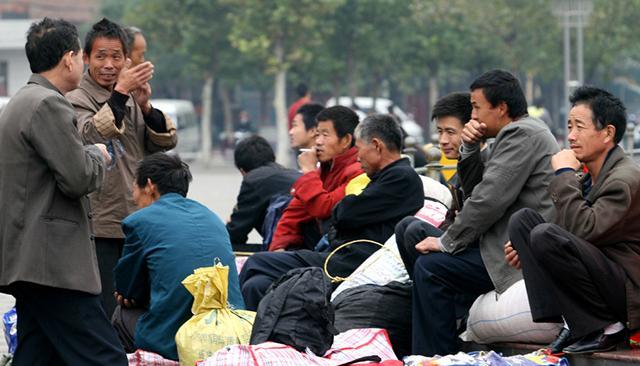 辰仔 “难伺候”?包吃包住、高薪内幕被“曝光”,怪不得农民工要离开