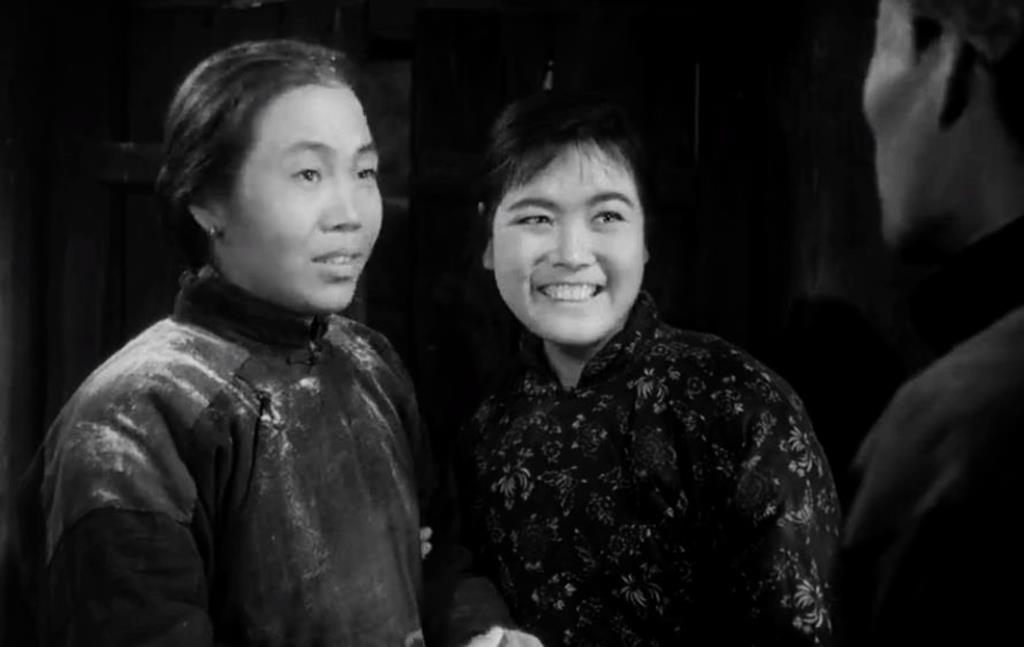 刘烨|影海拾珠：《苦菜花》堪称经典，演冯大娘儿女的几位演员后来怎样