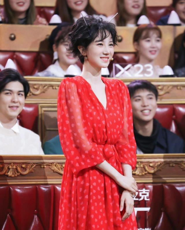 陈小纭|陈小纭“素颜照”被疯传，离开10级PS后，这颜值是认真的吗