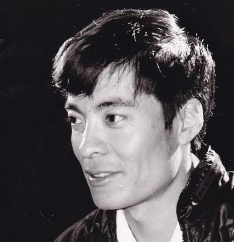 马嘉祺|刘威：与何晴同居5年被抛弃，甩小24岁杨若兮，闪婚化妆师