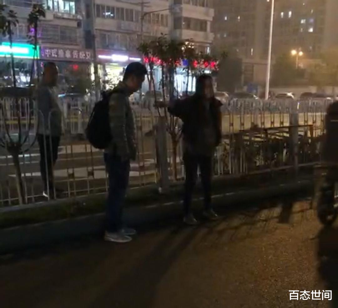 已婚男子在网上诚征20岁女友,孕妻在街头痛诉:保证书写了几十份
