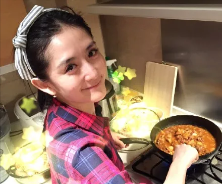 沙溢|虎牙男星丢资源？沙溢澄清后也掉资源？谢娜分享炸酱面制作过程？