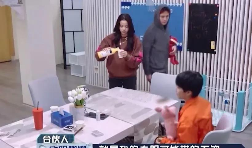 欧阳娜娜|未婚、单身就可以模糊界线？这8位女星，一个比一个没分寸感