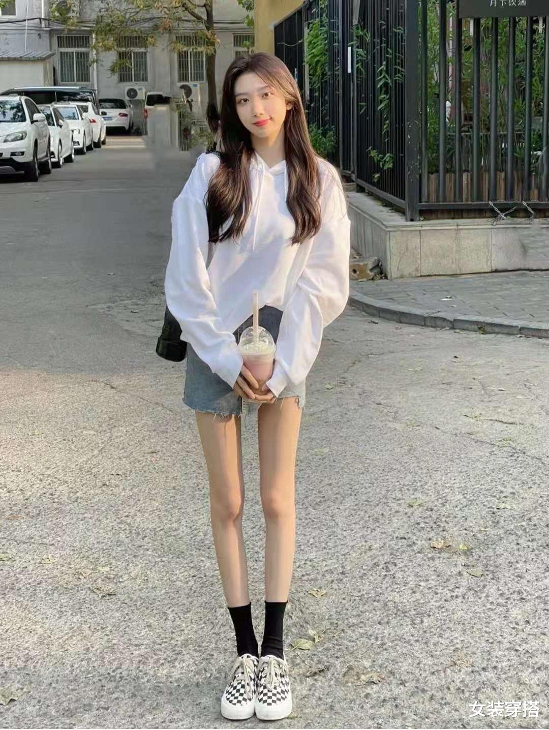 女装穿搭|女人秋天卫衣怎么穿搭好看