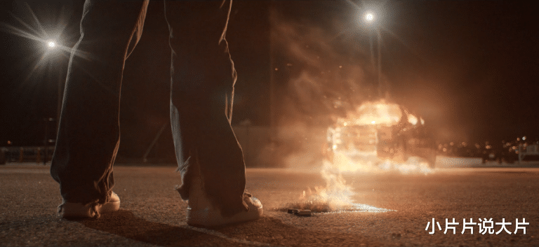 FBI 扒光他们的「黑历史」，网飞再次突破尺度！