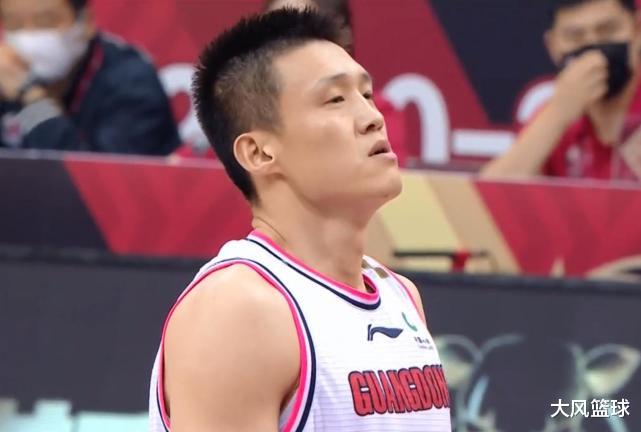 廣東男籃|18分3籃板3搶斷！阿聯不在周隊扛起球隊，他的關鍵球令楊鳴很無奈