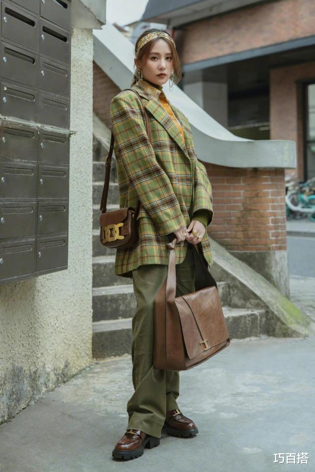 刘诗诗|刘诗诗最新街拍照释出，温暖又有气质，对日常穿搭很有借鉴性！