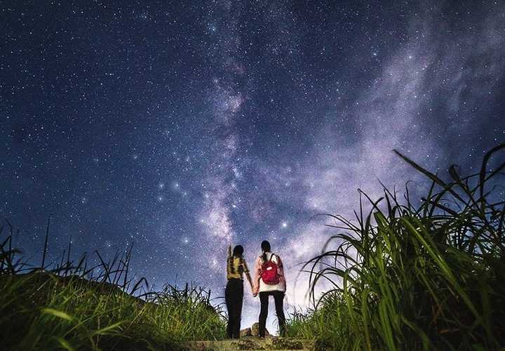 恒星 白天看得远还是夜晚看得远？仔细一琢磨，夜晚比白天看得远多了