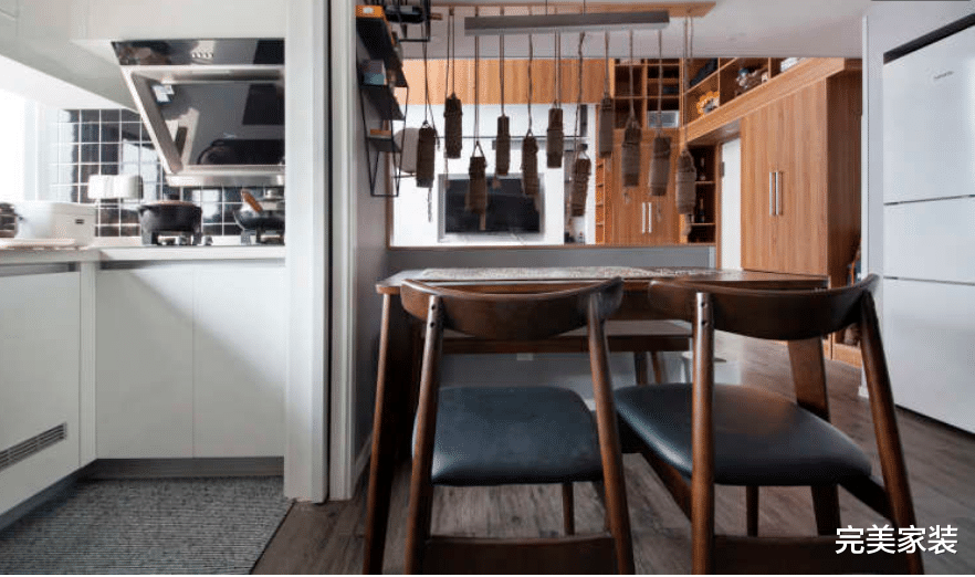 小复式这样安排储物空间,瞬间提升空间感,时尚又大气