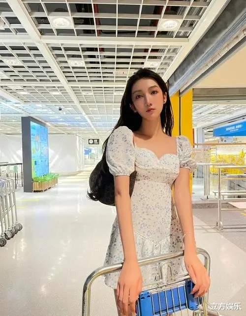 吴亦凡|吴亦凡事件尘埃落定！蓝底白字通告信息量大，有一中间人两边骗？