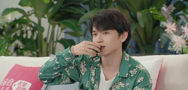 时尚百搭说|心动的信号“方程式cp”上头!本以为陈思铭很奶,哪曾想是条狼?