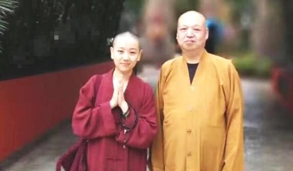 谢霆锋|她6岁出道，12岁因出演《还珠格格》走红，今却选择削发为尼